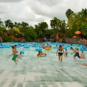 Mar Azul - Piscinas de ondas atração para família no Thermas dos Laranjais