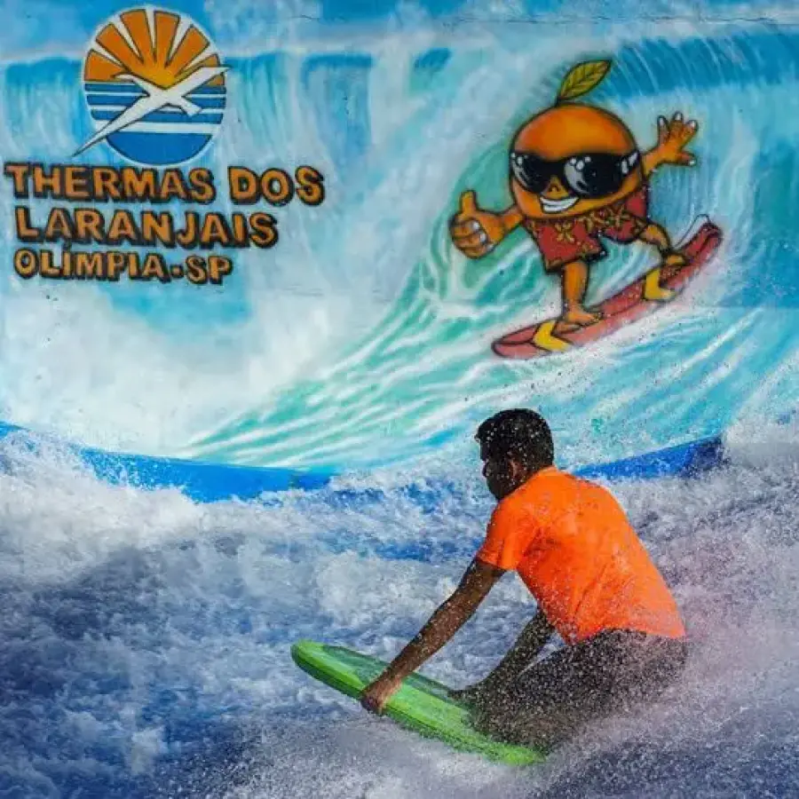 Pista de Surf atração radical no Thermas dos Laranjais